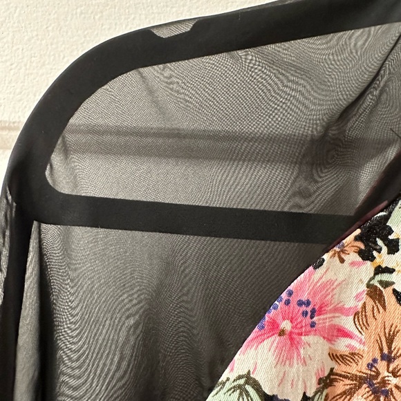❤️ BOGO Black Mesh and Pink Floral Zip Bomber Jacket Size Small - Picture 8 of 12